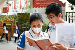 Gợi ý giải đề Toán thi lớp 10 chuyên Tin học của Hà Nội năm 2025