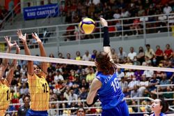 Thắng đậm Ấn Độ, tuyển bóng chuyền nữ Việt Nam vào bán kết AVC Nations Cup 2025