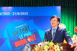 Ra mắt sách 'Sự thật, Lẽ phải và Ngọn bút' của nhà báo, nhà văn Hồ Quang Lợi