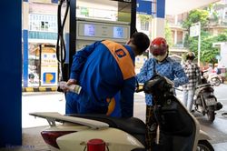 Giá xăng RON 95 tăng phiên thứ 3 liên tiếp