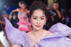 Khánh Thi xúc động đưa ra thông báo quan trọng