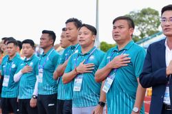 Nam Định ghi nhận tài năng của HLV Vũ Hồng Việt