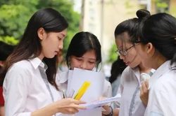 Xét tuyển đại học 2025: 3 điều sĩ tử 2K7 phải 'nằm lòng'