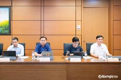 Đại biểu Quốc hội đoàn Nghệ An nêu ý kiến về cơ chế huy động vốn đầu tư đường sắt tốc độ cao
