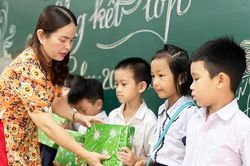 Lương nhà giáo xếp cao nhất trong thang bậc lương hành chính sự nghiệp