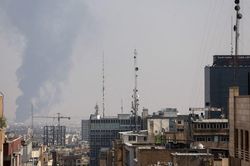 Xung đột Israel - Iran: Đại sứ quán Mỹ hư hại, 4 quan chức tình báo thiệt mạng