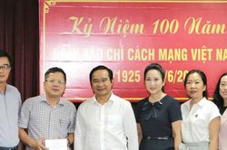 Chủ tịch UBND TPHCM Nguyễn Văn Được thăm, chúc mừng cơ quan báo chí