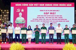 Quân khu 7 trao tặng bằng khen cho 75 cá nhân, tập thể báo chí tiêu biểu
