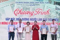 Gia Lai và Kon Tum biểu dương, vinh danh người làm báo tiêu biểu