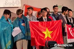 Nam sinh trường Phan giành Huy chương Bạc Olympic Vật lý châu Âu