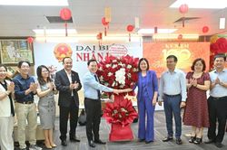 Thường trực Ủy ban Khoa học, Công nghệ và Môi trường thăm, chúc mừng Báo Đại biểu Nhân dân