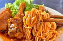 Bánh tầm cay Cà Mau món ngon 'nức tiếng' xứ Đất Mũi