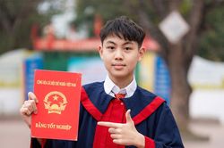 Thủ khoa Trần Quang Vinh: Đam mê Vật lý và bí quyết chinh phục đỉnh cao