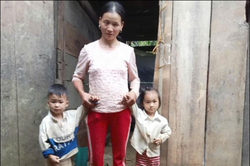 Người mẹ mù nuôi hai con nhỏ đang rất cần giúp đỡ
