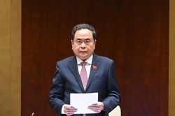 Chủ tịch Quốc hội: Cần xóa bỏ thuế khoán, thúc đẩy hộ kinh doanh 'lên đời' thành doanh nghiệp