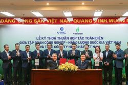Petrovietnam và VIMC tăng cường liên kết, thúc đẩy phát triển kinh tế biển