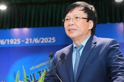 'Sự thật, lẽ phải và ngọn bút' của Hồ Quang Lợi: Tiếng nói thao thiết về nghề báo