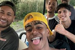 Yamal gặp Neymar sau kỳ nghỉ xa hoa cùng bạn gái tin đồn hơn 12 tuổi