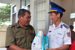 Bộ tư lệnh Vùng Cảnh sát biển 3: Thắt chặt nghĩa tình xây thế trận lòng dân trên biển