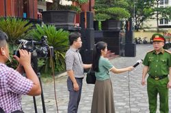 Những câu chuyện không thể viết, nhưng vẫn mãi khắc ghi
