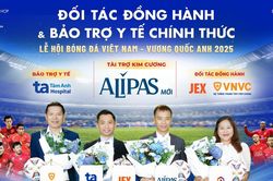 Bản lĩnh phái mạnh Alipas cùng sáu 'Quỷ Đỏ' Manchester Reds tỏa sáng tại Việt Nam