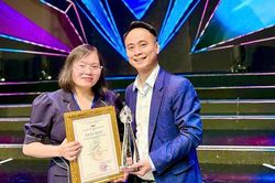 'Thắp lửa nghề' bằng những lát cắt chân thực