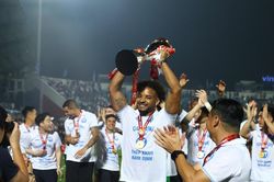 Xuân Son hân hoan trong ngày Nam Định ăn mừng chức vô địch V-League, bày tỏ dòng trạng thái đặc biệt