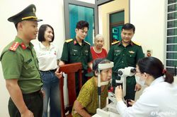 Tuổi trẻ lực lượng vũ trang Nghệ An ra quân hưởng ứng Ngày cao điểm chiến dịch Hành quân xanh 2025