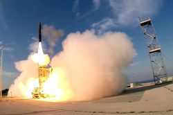 Kho dự trữ tên lửa Arrow của Israel cạn kiệt: Liệu Mỹ có tiếp viện?