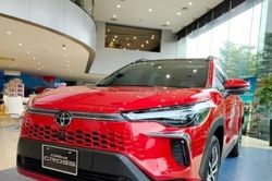 Giá xe Toyota Corolla Cross 2025 lăn bánh tháng 6/2025