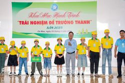 'Trải nghiệm để trưởng thành'