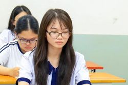 TP HCM: Gần 100.000 sĩ tử làm thủ tục thi tốt nghiệp THPT