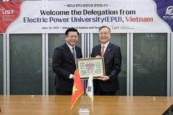 Trường Đại học Điện lực mở rộng hợp tác trong đào tạo với UST Hàn Quốc