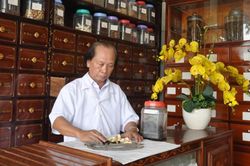 Y tế tỉnh cấp giấy chứng nhận lương y, thuốc gia truyền