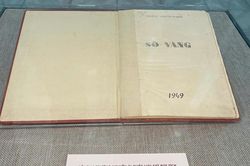 Xây dựng hồ sơ đề nghị công nhận Sổ vàng trường Nguyễn Ái Quốc là Bảo vật quốc gia