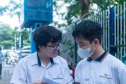 Thí sinh thích thú với đề thi môn Ngữ văn: 'Gợi mở, nhiều chiều liên tưởng, không còn học thuộc lòng'