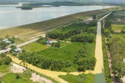 Hồ cấp nước sinh hoạt chuyển màu vàng đục cả tháng: Cơ quan chức năng nói gì?