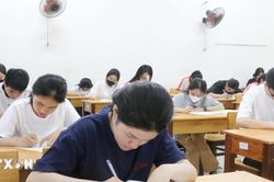 13 thí sinh bị kỷ luật, hơn 7.200 thí sinh vắng trong buổi thi môn Ngữ văn