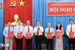 Thành lập Báo và Phát thanh-Truyền hình An Giang, bổ nhiệm Tổng Biên tập