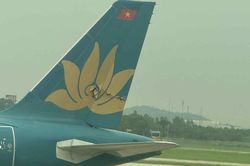 2 máy bay va quệt tại sân bay Nội Bài