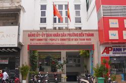Trụ sở phường mới ở TP HCM thay bảng tên