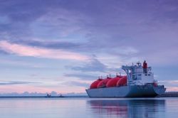 Nhập khẩu LNG của Trung Quốc tiếp tục giảm trong tám tháng