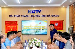 Gặp mặt cán bộ, phóng viên Báo Hà Giang về nhận nhiệm vụ tại Báo và Đài PTTH Tuyên Quang