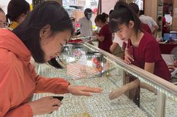 Giá vàng chiều nay 1/7/2025: Giá vàng trong nước và thế giới tăng nóng từng giờ lên gần 121 triệu đồng