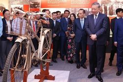 Tổng Bí thư Tô Lâm dự khai mạc Triển lãm 'Tổng Bí thư Nguyễn Văn Linh - Cuộc đời và sự nghiệp'