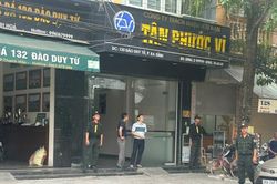 Công an Thanh Hóa khám xét nơi ở, điểm kinh doanh của trùm giang hồ Vi 'ngộ'