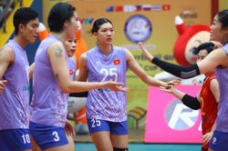 Tin nóng thể thao tối 30/6: CĐV bóng chuyền nữ Việt Nam nói thẳng sự thật về chiến thắng trước Philippines