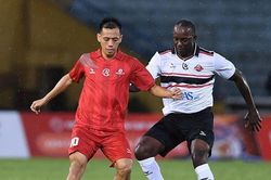 Văn Quyết lập cú đúp, Việt Nam All Stars lội ngược dòng ngoạn mục trước Các huyền thoại MU