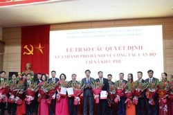 Công bố các quyết định về tổ chức bộ máy và nhân sự xã Kiều Phú