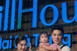 Thanh Trúc - Châu Khải Phong mở tiệc mừng nhật con chung